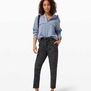 ***NWOT Lululemon Keep Moving Pant 7/8 High-Rise***
